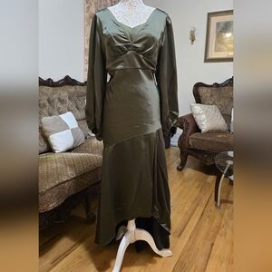 Elegant Olive Green Long Sleeve Dress